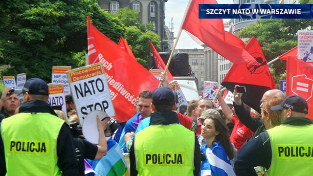 Protest przed ambasadą USA.<br />
"Nie dla wojen i baz NATO"